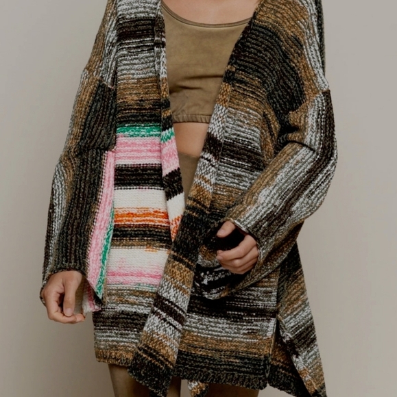 ADVENTURES CARDI - Picture 2 of 7